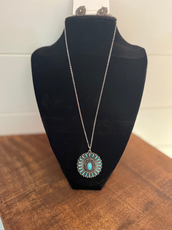 Western Turquoise Pendant Necklace